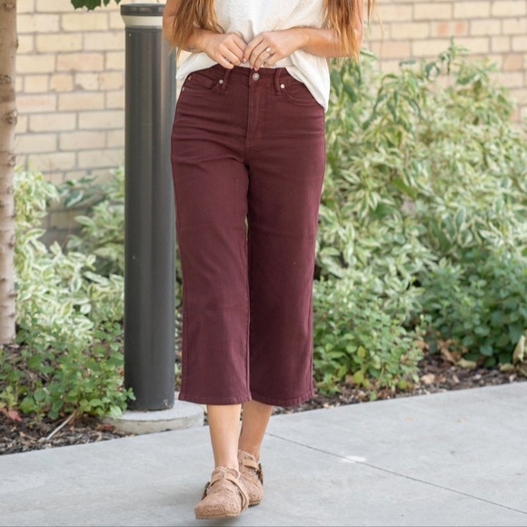 Judy Blue Tummy Control Wide Leg Crop Jean Oxblood NWT